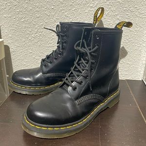 1460 Smooth Leather Dr.Martens